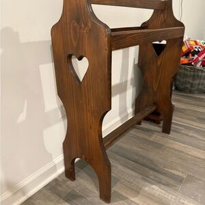 Wooden Quilt Rack with Heart Cutouts